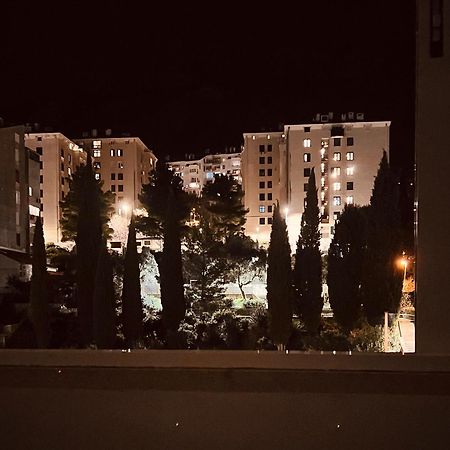 Bright & Sunny Two Bedroom Apartment ดูบรอฟนิก ภายนอก รูปภาพ