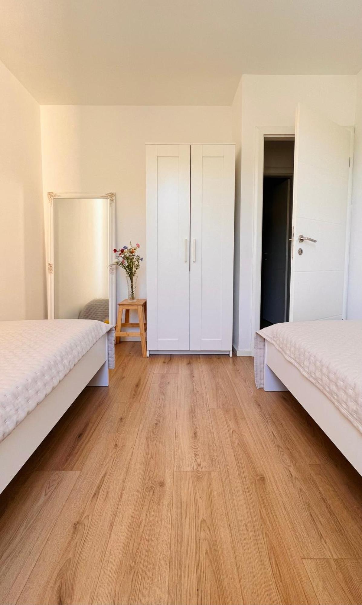 Bright & Sunny Two Bedroom Apartment ดูบรอฟนิก ภายนอก รูปภาพ